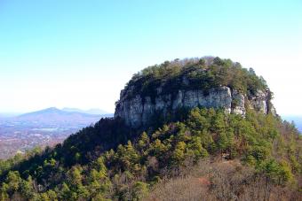 https://cf.ltkcdn.net/camping/images/slide/276763-850x567-pilot-mountain.jpg