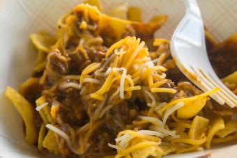 https://cf.ltkcdn.net/camping/images/slide/286624-850x566-camping-meal-frito-pie.jpg