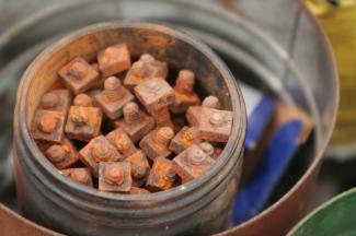 bolts in can