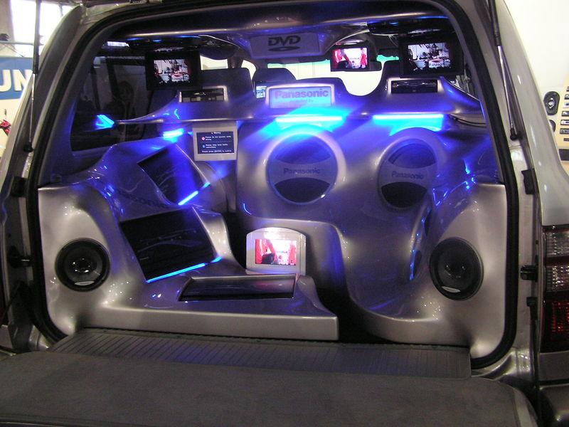 Best Car Stereos | LoveToKnow