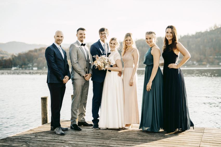 what does a woman wear to black tie optional wedding