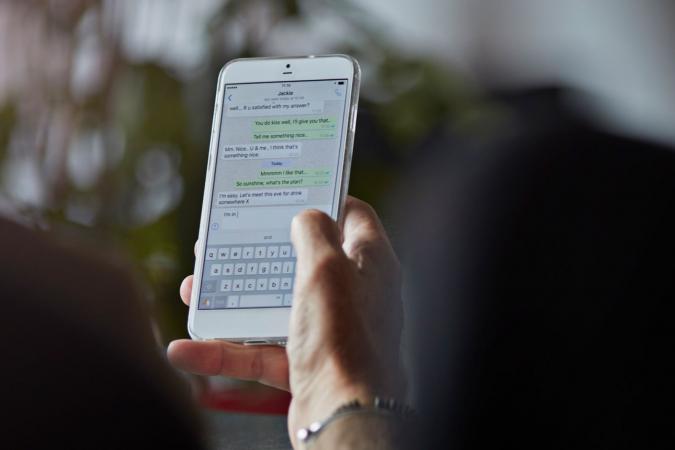Man texting