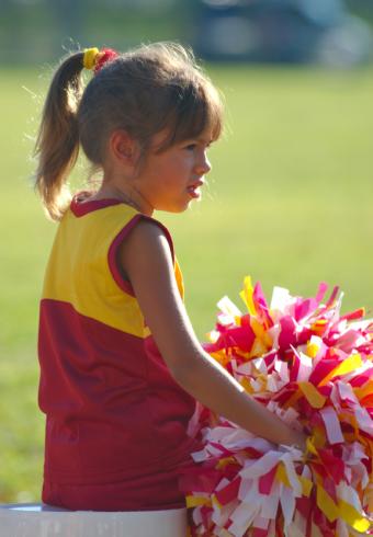 https://cf.ltkcdn.net/cheerleading/images/slide/51459-577x832-littlest-cheerleader.jpg