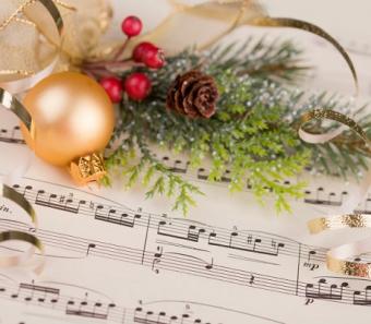 https://cf.ltkcdn.net/christmas/images/slide/127843-458x400-xeve10.jpg