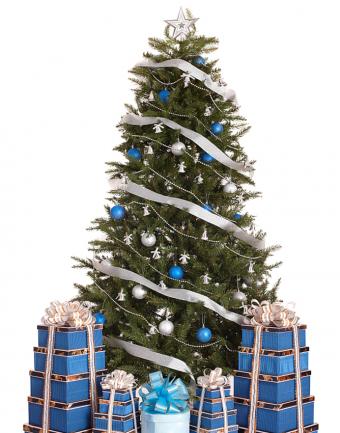https://cf.ltkcdn.net/christmas/images/slide/183214-668x850-white-ribbon-blue-ornaments.jpg