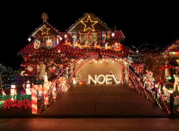 outdoor Christmas light display