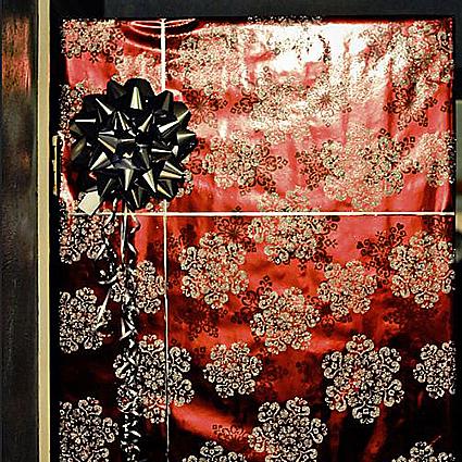 Gift wrap door