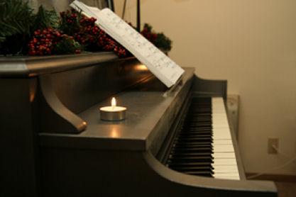 Song_lyrics_piano.jpg