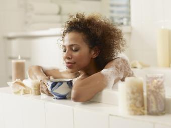 10 Ways to Banish Odors & Keep Your Bathroom Smelling Good