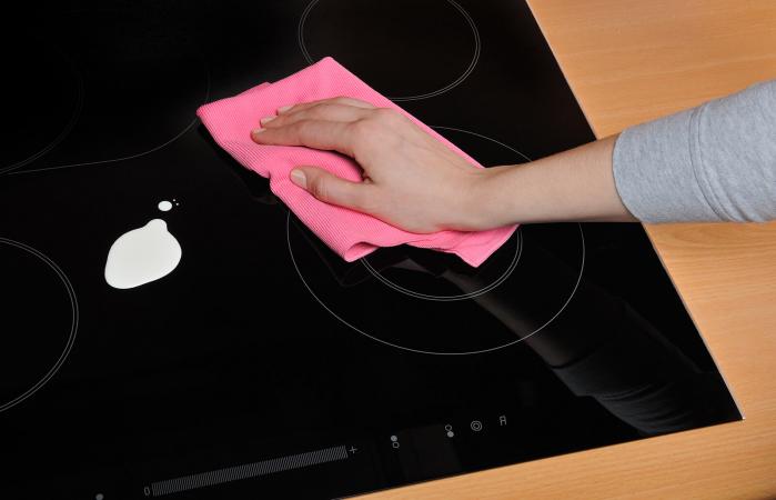 Cleaning glass top stove