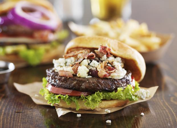 una hamburguesa gourmet