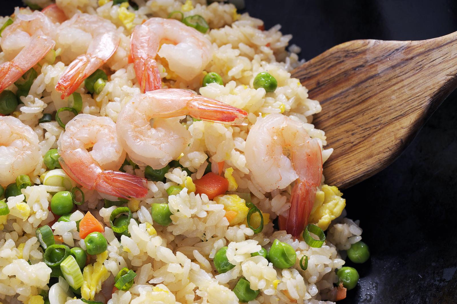 arroz frito con camarones