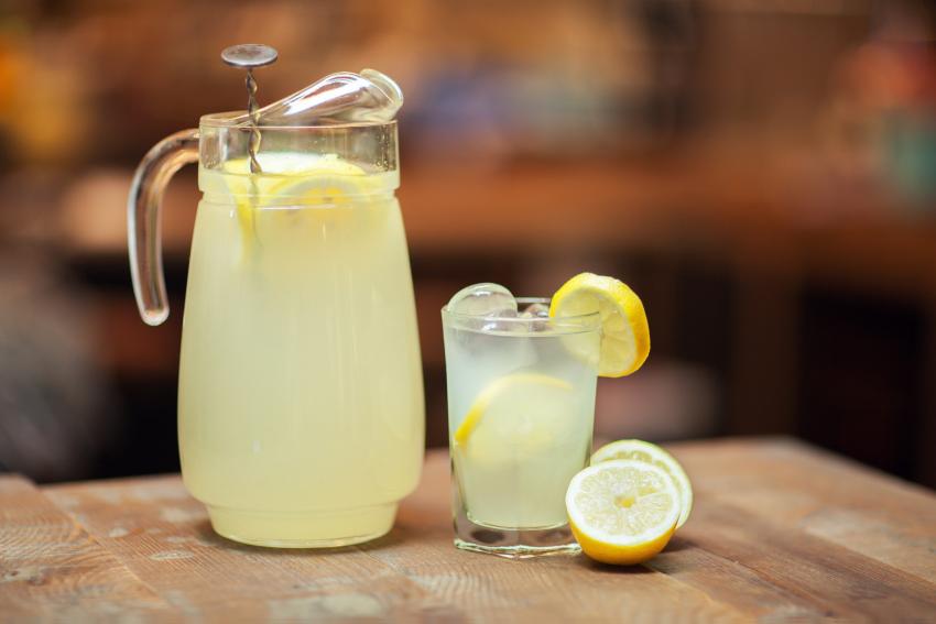 12 Boozy Lemonade Recipes for a Sip of Sunshine LoveToKnow