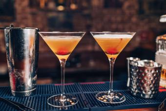 classic manhattan cocktails