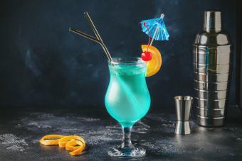 Blue Smurf Drink & Shot Recipes That'll Blow Your Smurfin' Mind ...