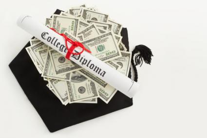 Graduation cap, college diploma and money; © Otnaydur | Dreamstime.com