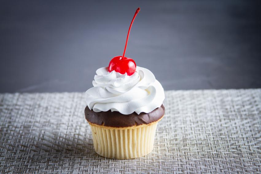 Bake Like a Pro With 15 Genius Cupcake Filling Ideas LoveToKnow