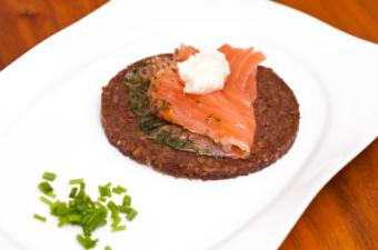 salmon on pumpernickel