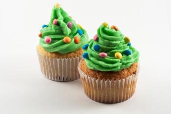 https://cf.ltkcdn.net/cooking/images/slide/166067-600x399-tree-cupcakes.jpg