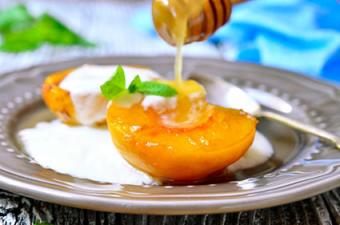 oven grilled peaches with honey