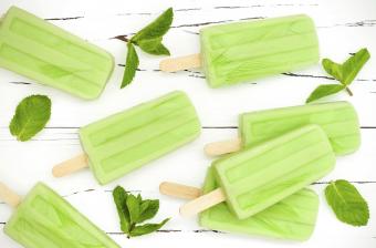 Coconut matcha popsicles 