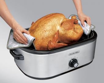 Roaster Oven - Fits Holiday Turkey - 22-Quart