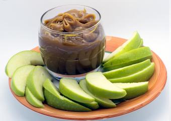 Apple Slices with Caramel Dipping Sauce