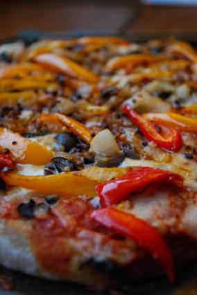 A vegetable pizza.