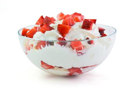 strawberry cream layered dessert