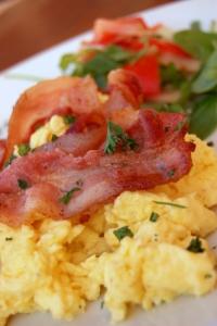 Scrambled_bacon.jpg