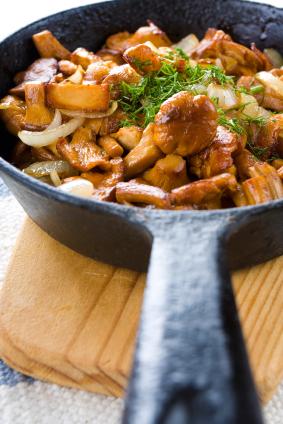 mushrooms in skillet