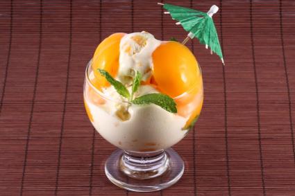 peach ice cream