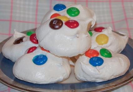 Candy meringues