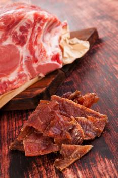 Meet and beef jerky; © Eskymaks | Dreamstime.com