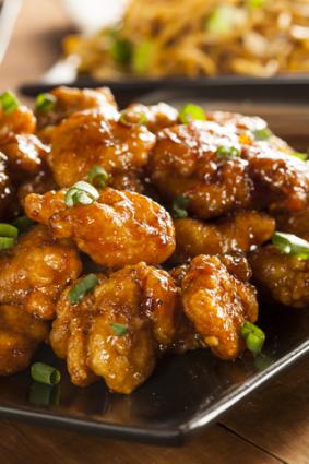 Orange chicken with green onions; © Bhofack2 | Dreamstime.com