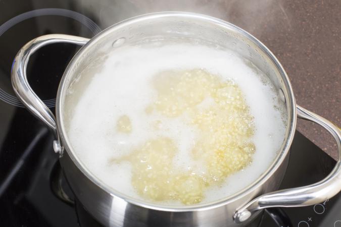 Boiling millet porridge