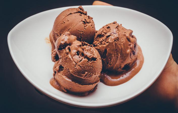 Old fashioned chocolate ice cream