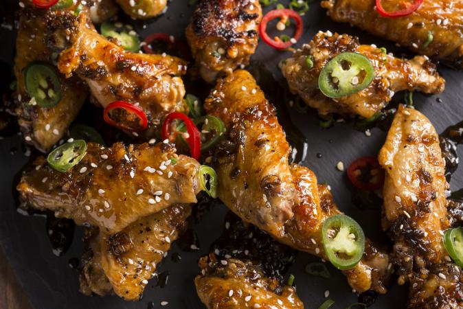 Chicken wings with peppers and honey
