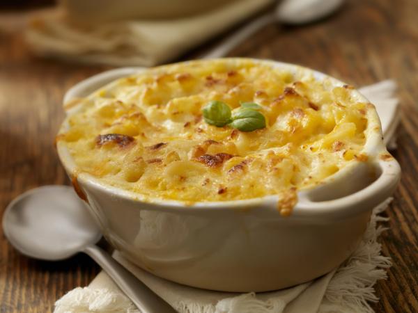Baked macaroni and cheese casserole