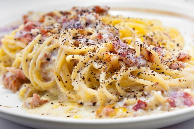 Pasta carbonara with pepper on top
