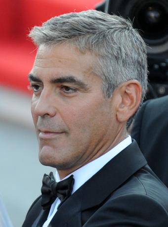 https://cf.ltkcdn.net/costumes/images/slide/105055-444x600-George-Clooney.jpg