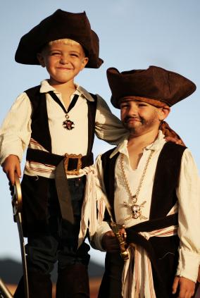 homemade pirate costume for boys