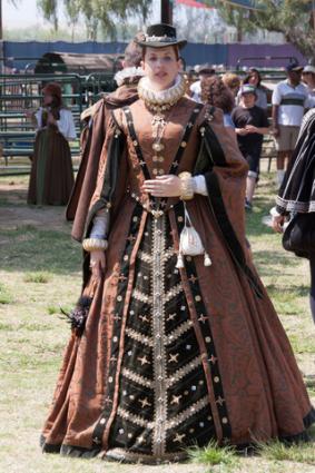 renaissance-costume.jpg