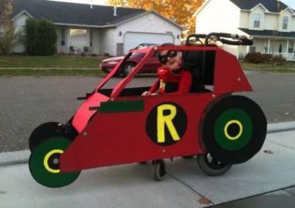 Robin Mobile Costume