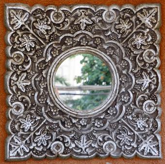 Antiqued mirror