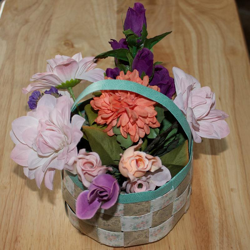 How to Weave a Paper Basket LoveToKnow