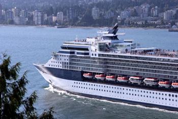 Cruise_ship_alaska.jpg