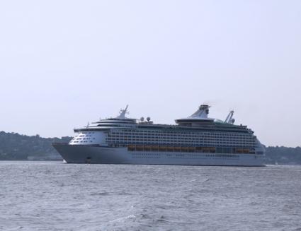 Explorer of the Seas leaving Cape Liberty; © Zhukovsky | Dreamstime.com