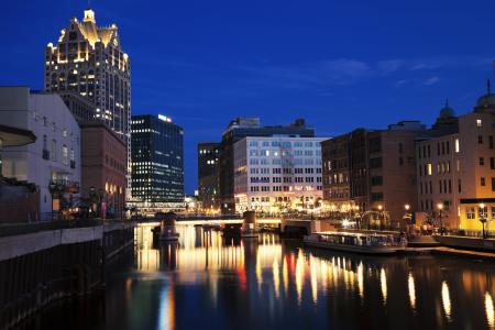 Milwaukee River at night