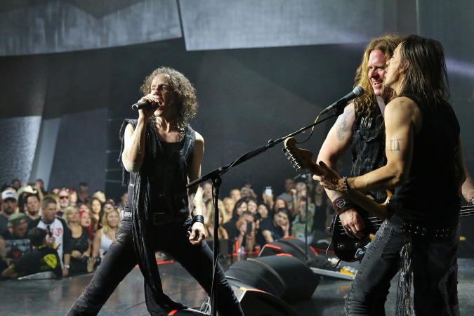 Extreme on Monsters of Rock Cruise